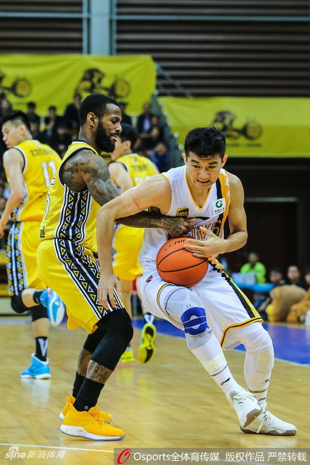 孙铭徽本场比赛拿到0分10助攻