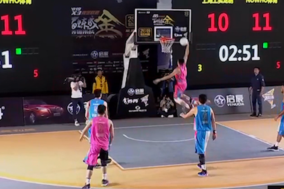 上实龙创闪电突破送惊天劈扣