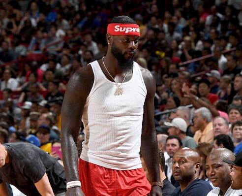 芬森也是野球场大腿