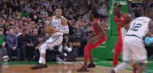 塔图姆转身暴扣