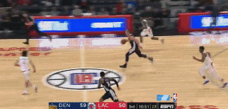 哈里斯助飞普拉姆利