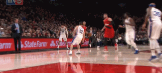 恩比德推倒纽基奇