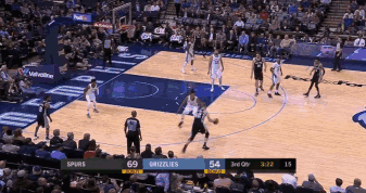 贝尔坦斯突破暴扣