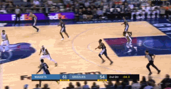 巴顿后撤步压哨三分