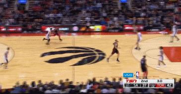 德罗赞压哨抛投