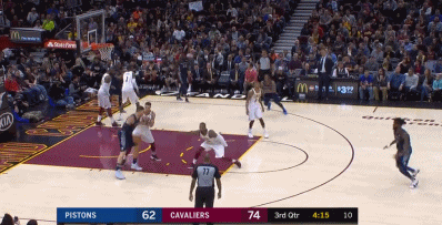 格里芬篮下暴扣