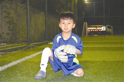 张家瑜是一位足球小将