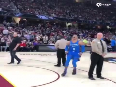 不吼两嗓子不舒服的威少