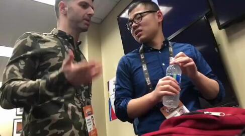 驻费城记者认可了雷迪克的解释