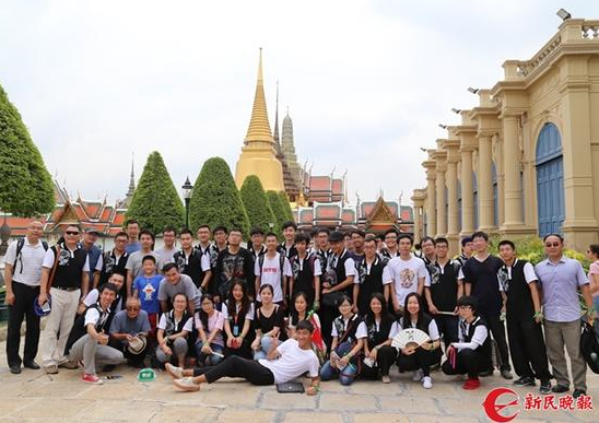 大学生围棋选手在曼谷 资料图 新民晚报记者 张建东 摄