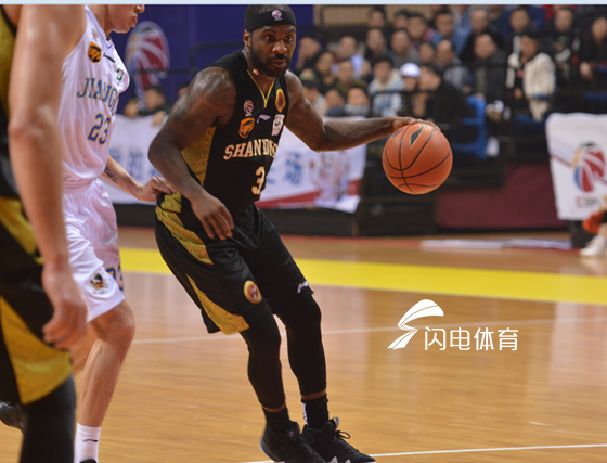 劳森赛后成为焦点