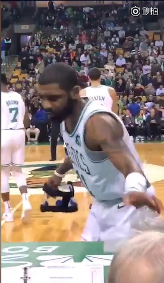 塔图姆涂镁粉欧文捡垃圾