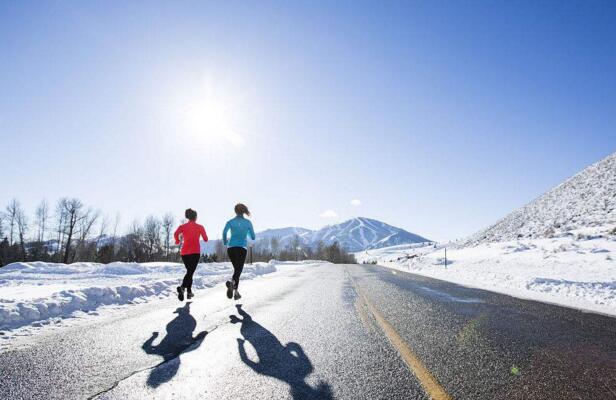 早晨空气质量差 冬季跑步最佳时间是傍晚?