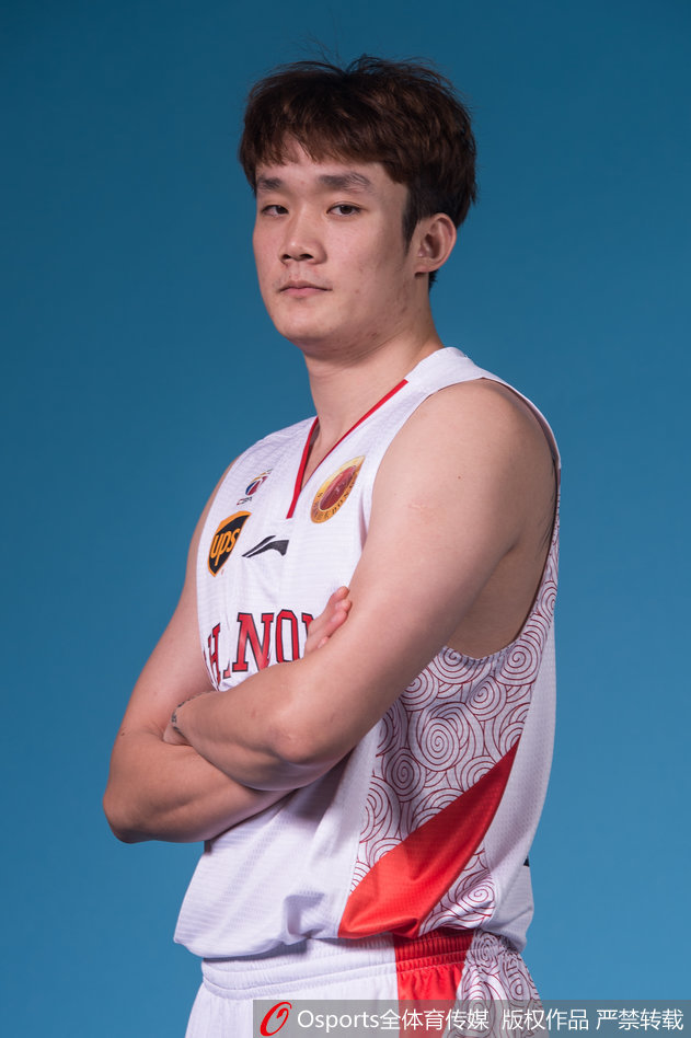 丁彦雨航当选常规赛本土MVP