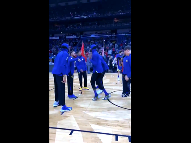 金州逗比队入场尬舞