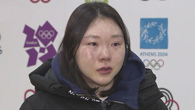 卢善英流下伤心泪水