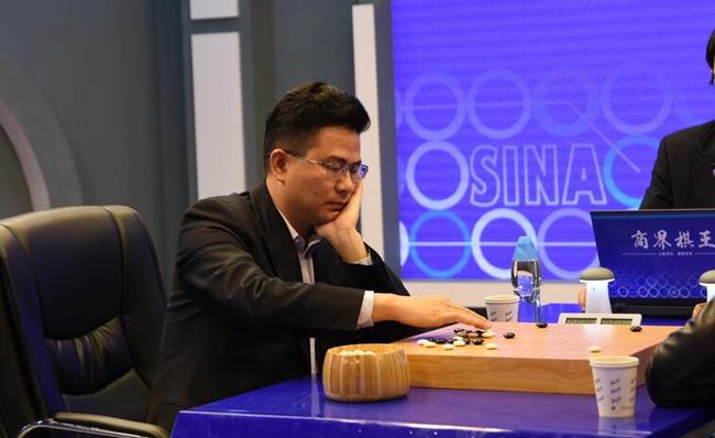 第二届参赛的八位棋王 刘立荣独占鳌头