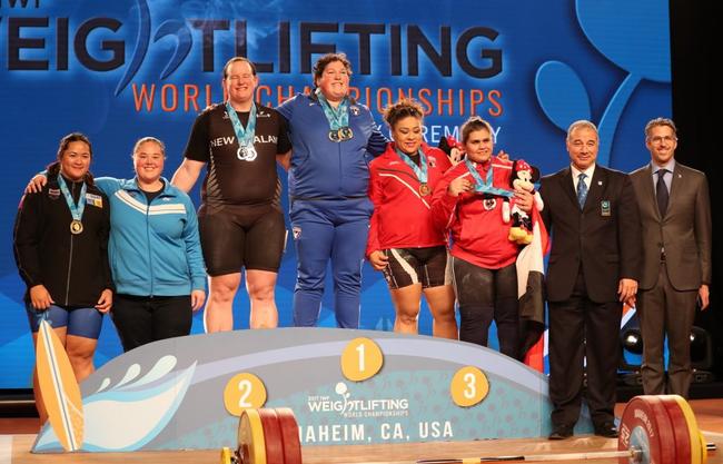 女子90公斤以上级颁奖仪式