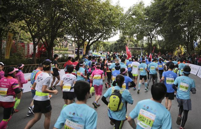 北回归线跑山马，2017中国山地马拉松系列赛广州收官。