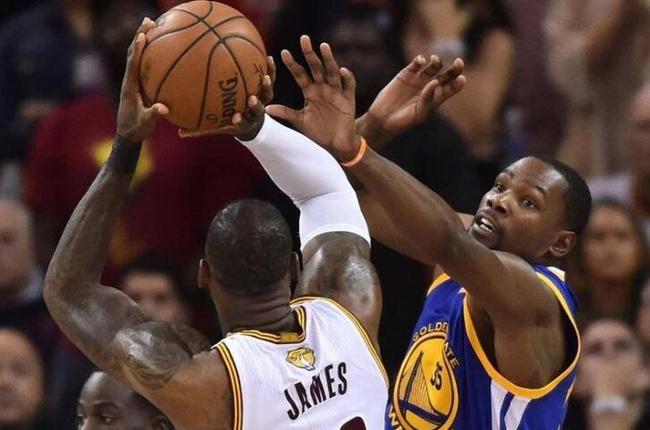 杜兰特防守詹姆斯