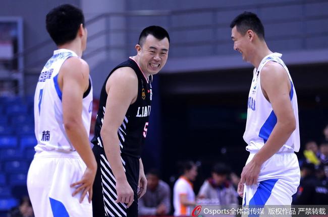 韩德君今天第四节独得12分