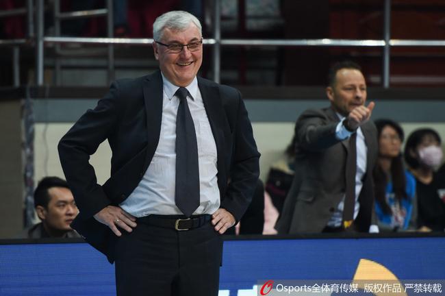 尤纳斯认为昨晚广东队打得像欧洲球队