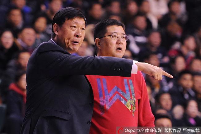 李秋平场边指挥