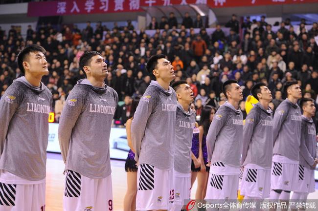 今晚辽宁队在比赛还剩7分钟就换上了全华班