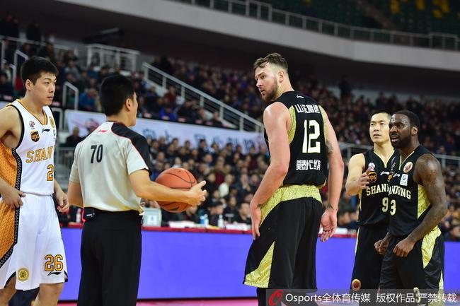 小丁不在需要双外援站出来