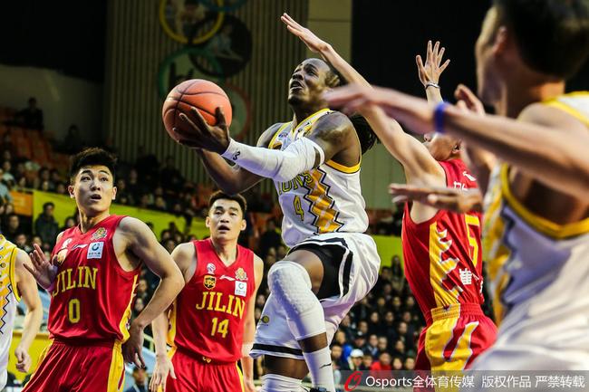 广厦取得一波8连胜