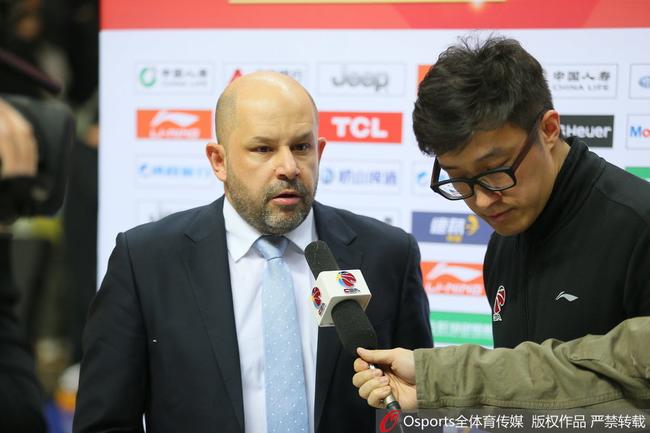 雅尼斯对球队的现状非常不满