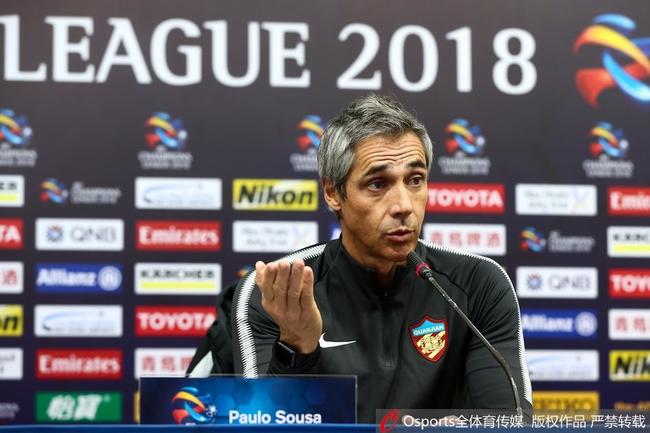 索萨出席赛前发布会