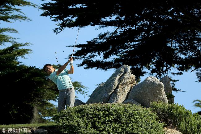 窦泽成首次美巡赛晋级