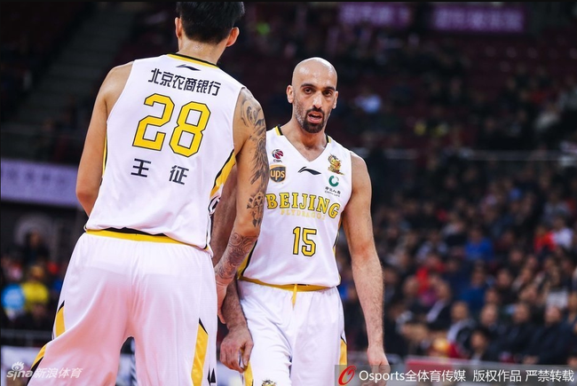 阿巴斯意外伤退