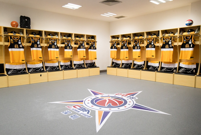 北区更衣室南区更衣室与以往相同,中国李宁在本赛季为 cba全明星正赛