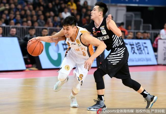 辽篮苦战逆转获胜