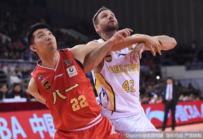 北控主场击败了八一