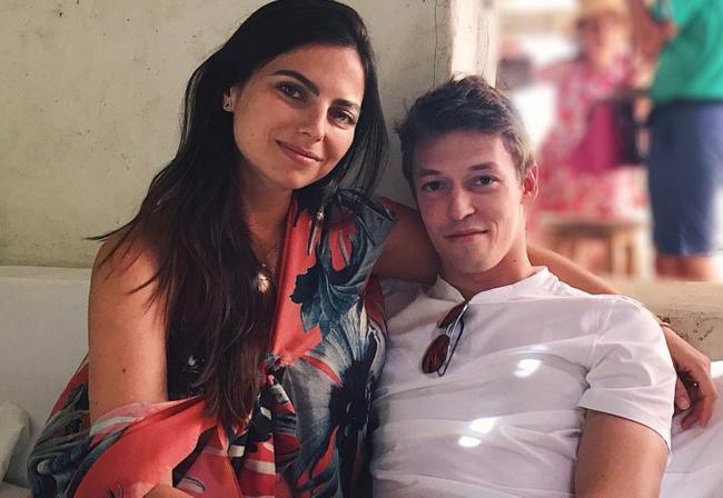 丹尼尔-科维亚特与女友凯莉-皮奎特