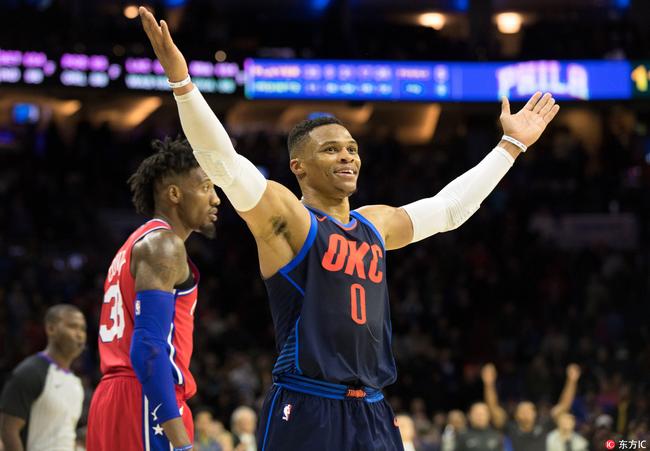 威少在加时赛中依旧活力四射