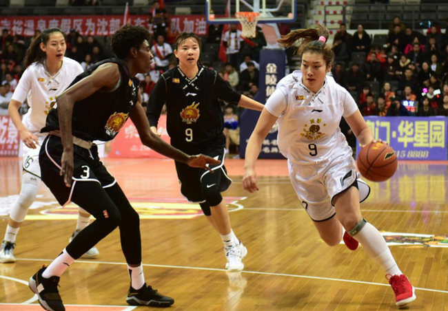 沈部女篮队长李梦在困境中寻找自信