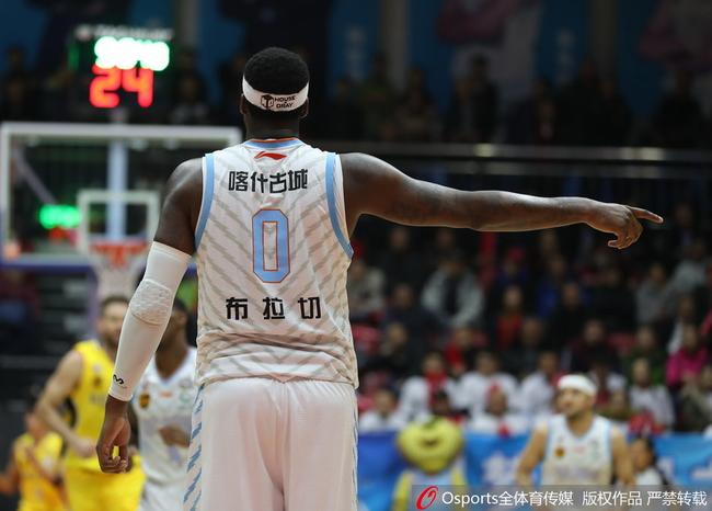 新疆确认更换布莱切