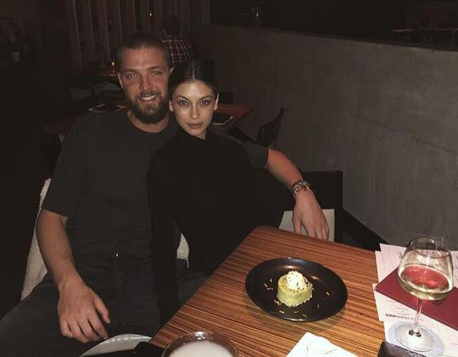 帕森斯和新女友