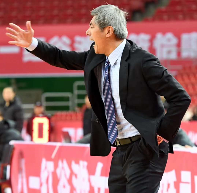 马跃南的白发似乎又多了几根