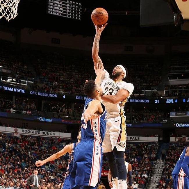 浓眉单打西蒙斯