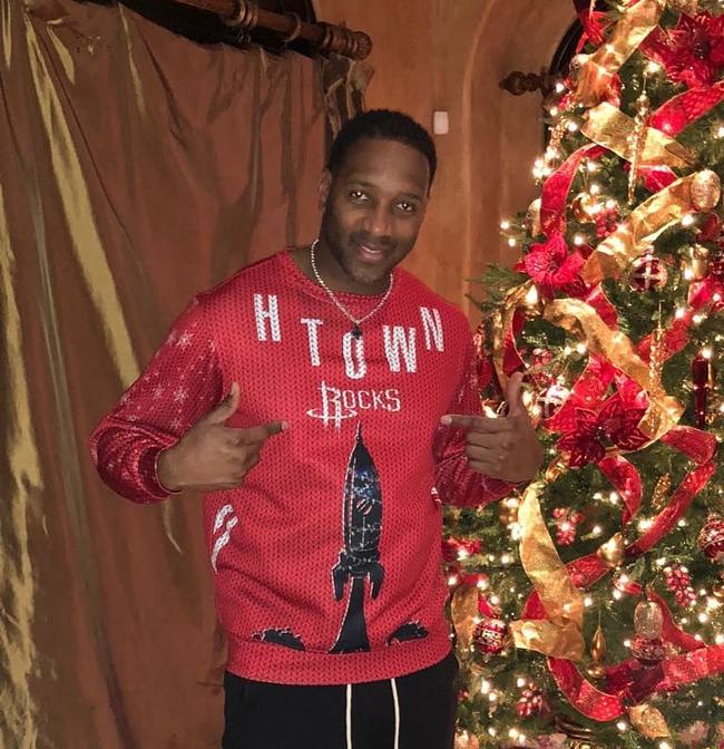 麦蒂晒火箭款睡衣照