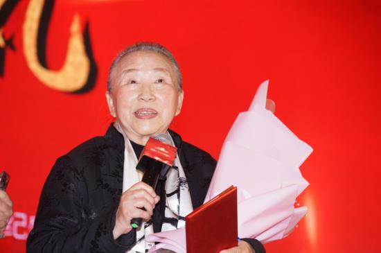 ",也有以高建群,向炳伟,荣海,郭裕禄为代表的"时代杰出贡献人物"等