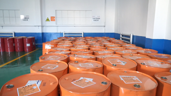 新建成的危废暂存库严格按照新出台的《中华人民共和