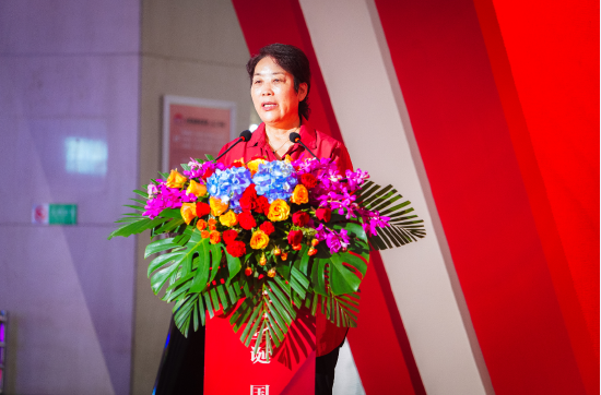 陕西省家具协会会长/福乐集团董事长靳喜凤