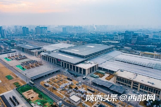 2021年12月31日,西安站改扩建工程全面建成投用。(刘翔 摄)