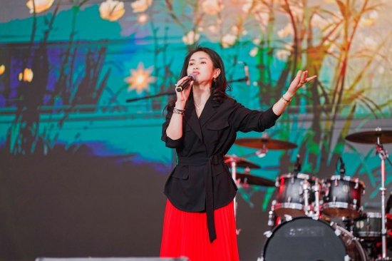 总决赛导师鲜于越歌精彩演唱
